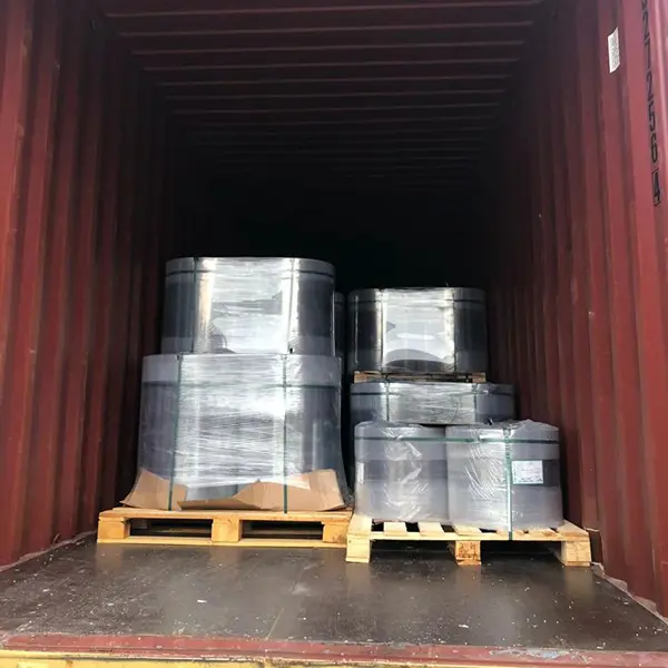 Descarga de contenedores marítimos y portuarios - Logística MC